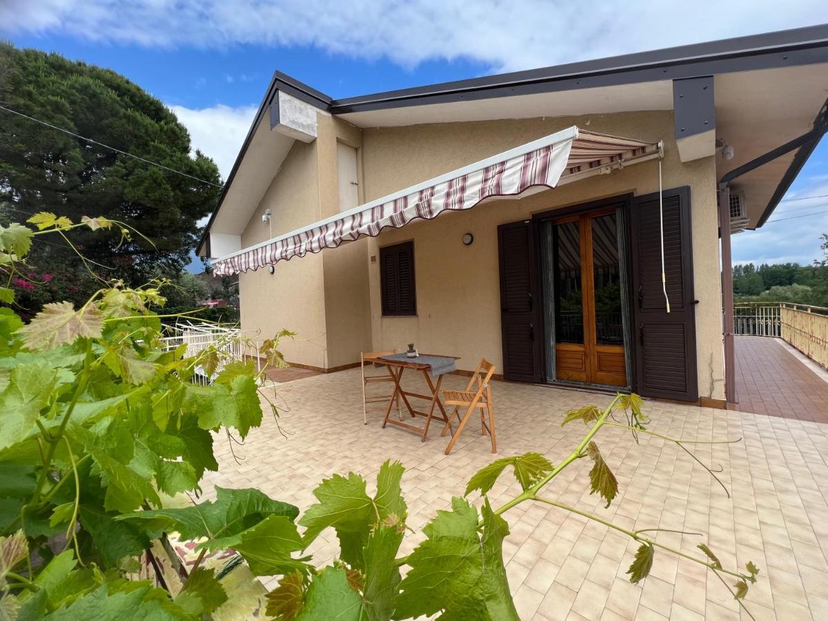 Casa Vacanze "Sautufao" Santa Venerina Luaran gambar