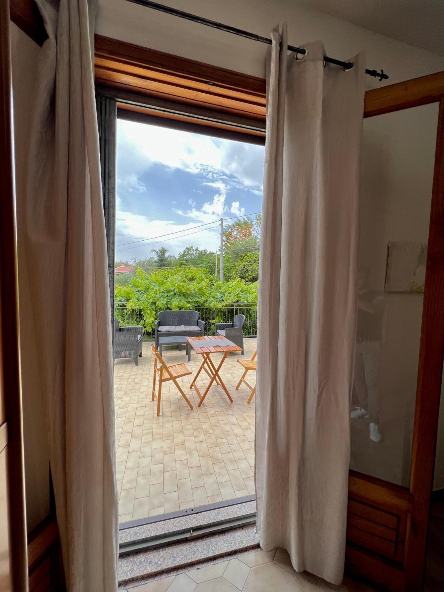 Casa Vacanze "Sautufao" Santa Venerina Luaran gambar