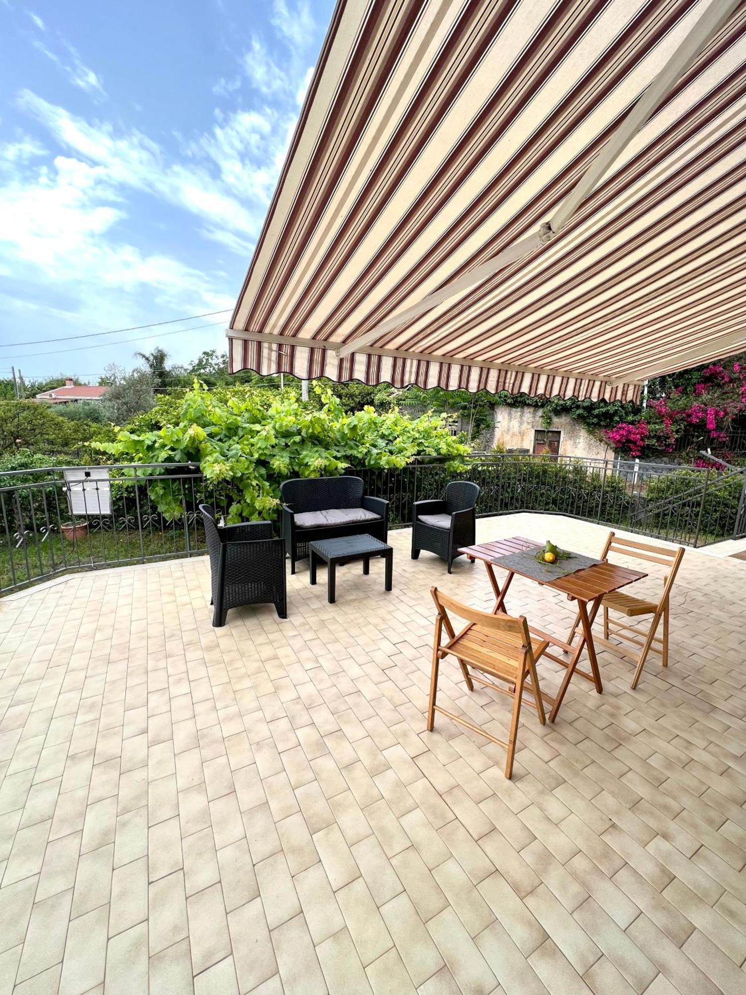 Casa Vacanze "Sautufao" Santa Venerina Luaran gambar